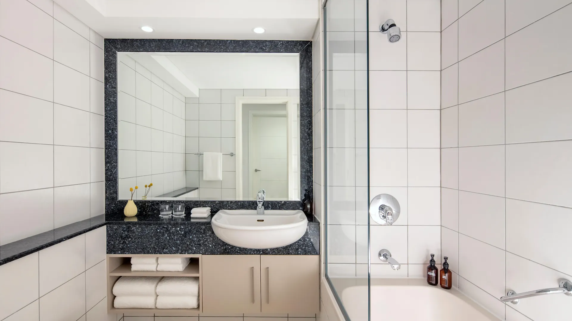 Staybridge Suites Dubai Financial Centre By Ihg Отель